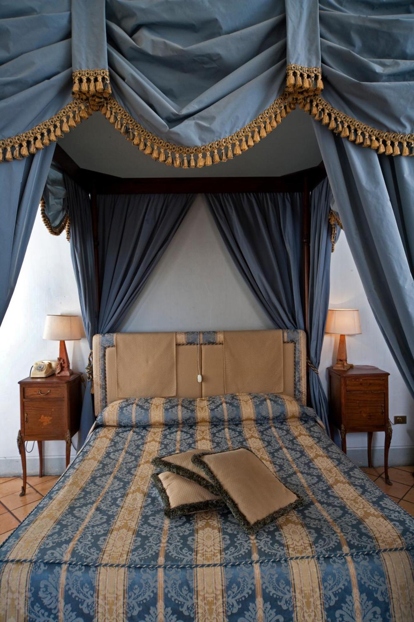 Palazzo Dragoni Hotel Spoleto Ngoại thất bức ảnh