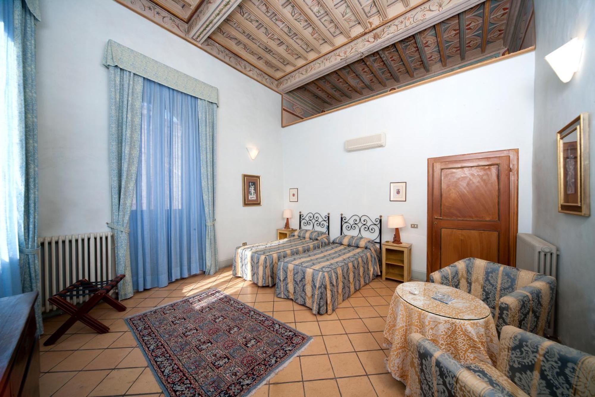 Palazzo Dragoni Hotel Spoleto Ngoại thất bức ảnh