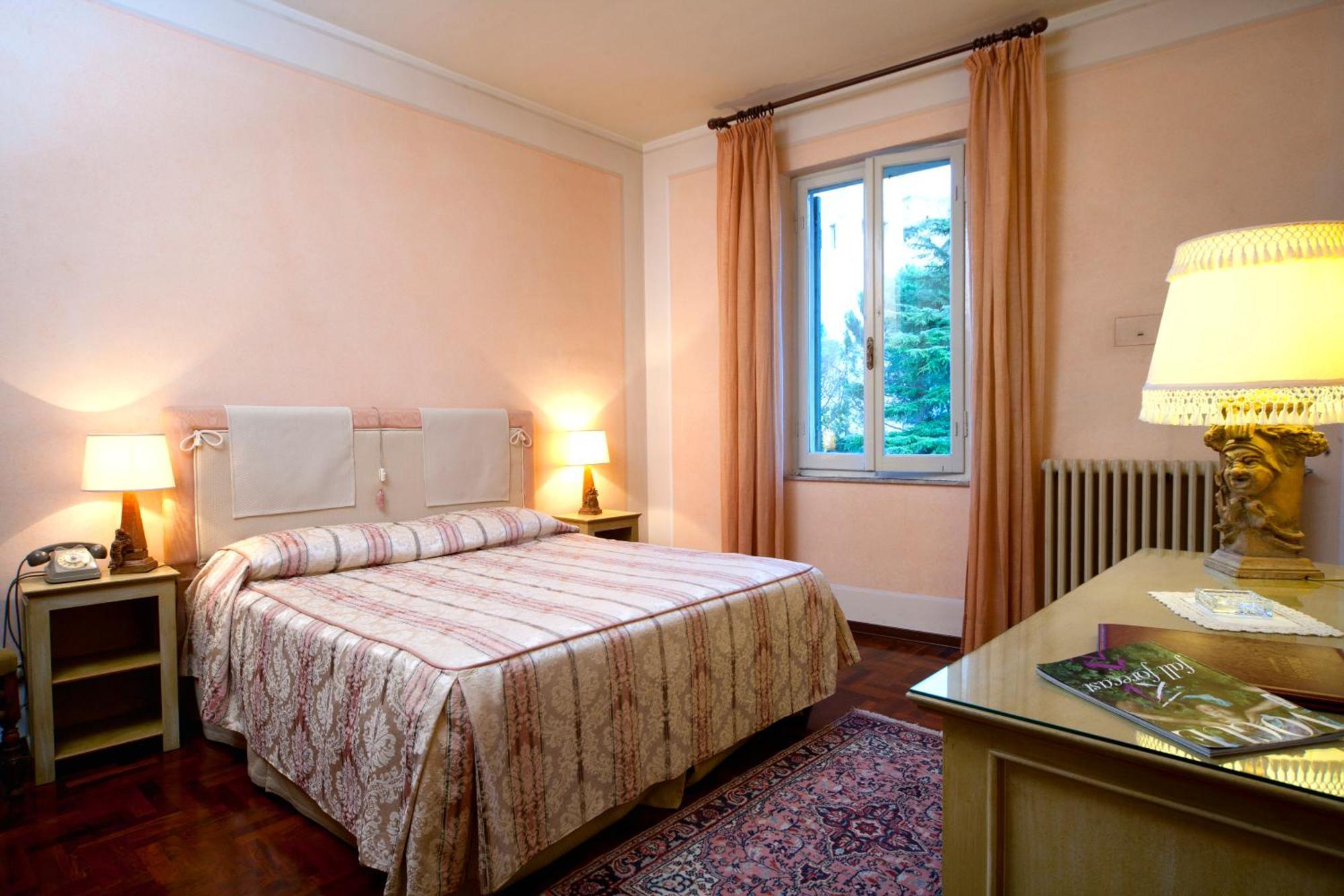 Palazzo Dragoni Hotel Spoleto Ngoại thất bức ảnh